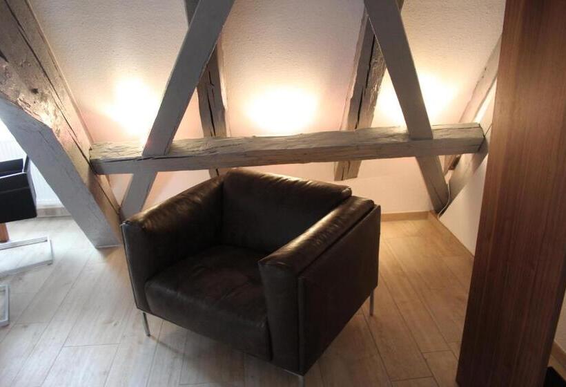 带1个卧室的公寓套房, Schmales Haus