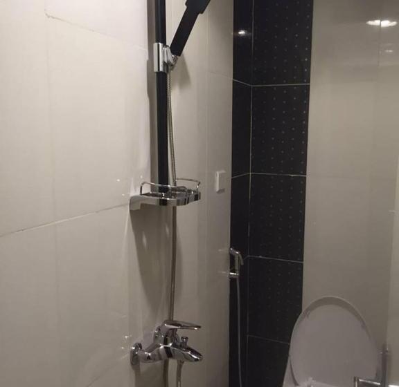 דירת שלושה חדרים, Rukon Buyutat 15
