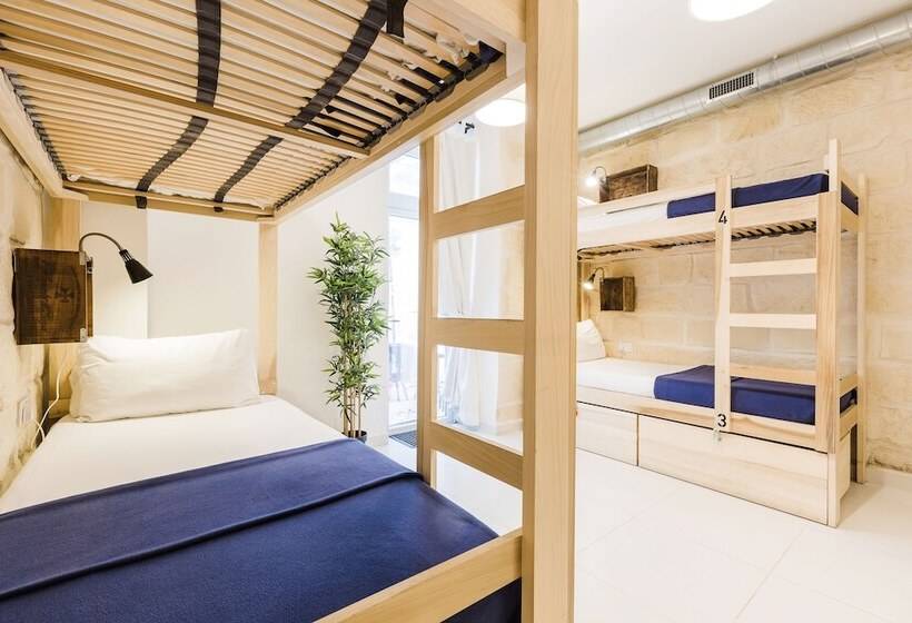 تختخواب در اتاق مشترک, Two Pillows Boutique Hostel