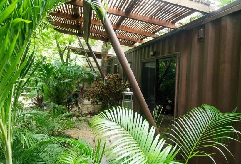 חדר סטנדרט לשלושה עם נוף לגינה, Green Sanctuary