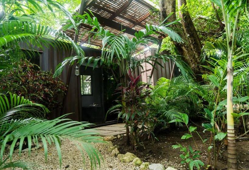 חדר סטנדרט לשלושה עם נוף לגינה, Green Sanctuary