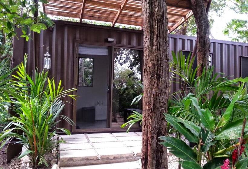 חדר סטנדרט לשלושה עם נוף לגינה, Green Sanctuary