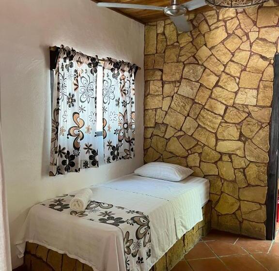 3 Bett Deluxe Zimmer, Locanda Samara Beach