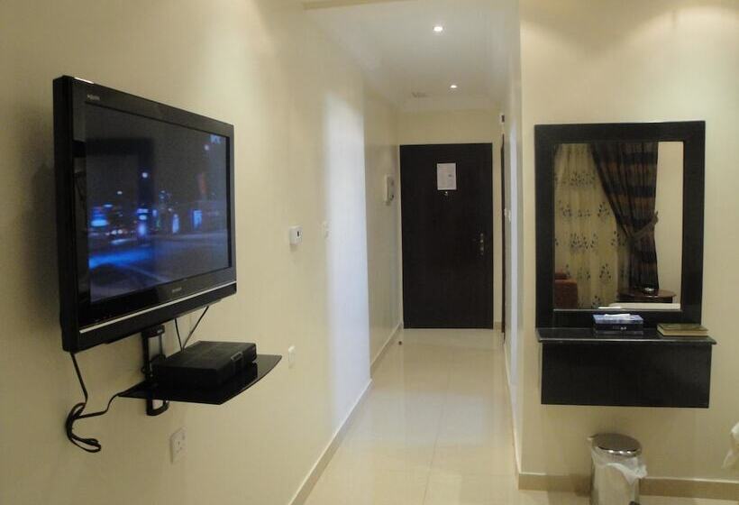 استودیوی استاندارد, Marina Royal Hotel Suites