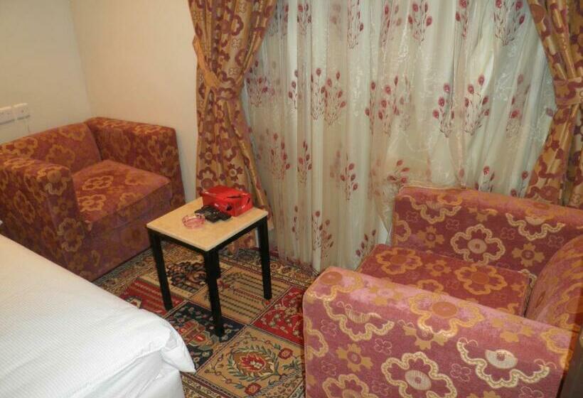 استودیوی استاندارد, Marina Royal Hotel Suites