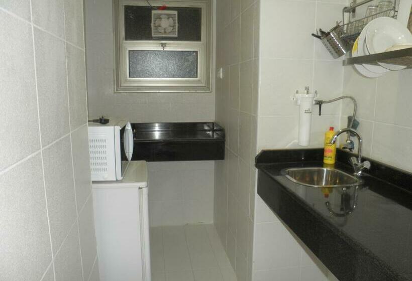 استودیوی استاندارد, Marina Royal Hotel Suites