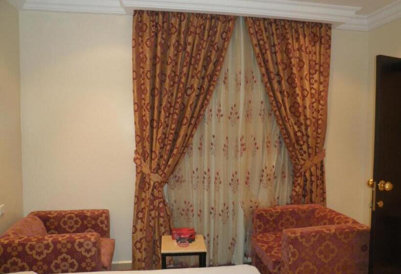 استودیوی لوکس, Marina Royal Hotel Suites