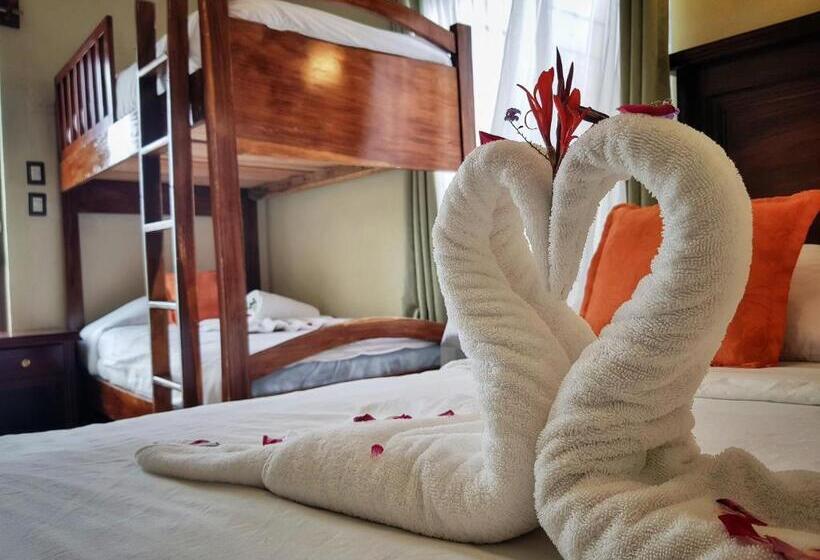 ファミリールーム, Camino Verde B&b Monteverde Costa Rica