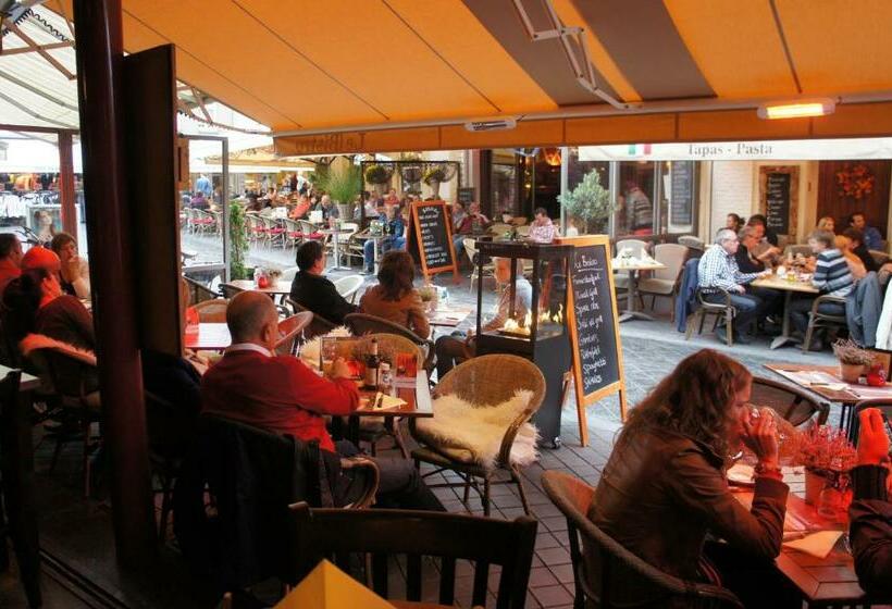 غرفة قياسية, Le Bistro
