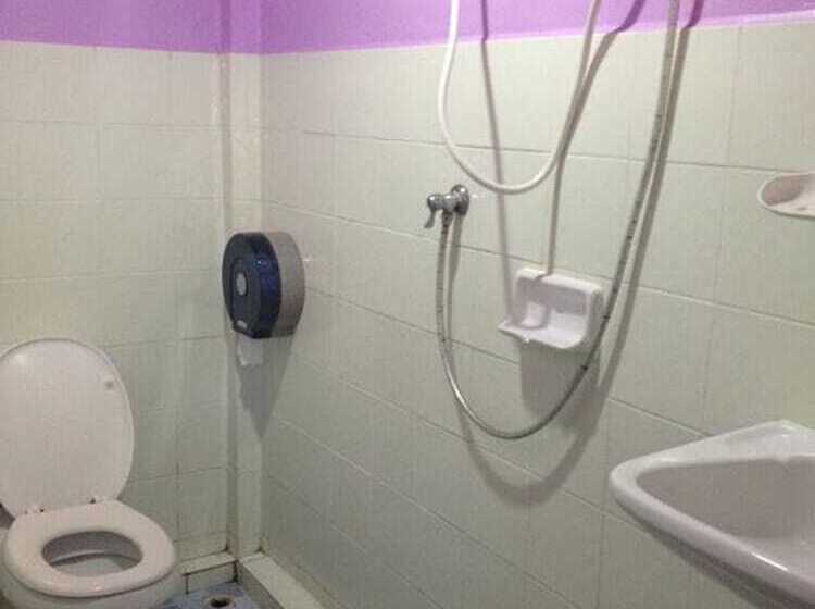 Номер Стандарт, Bamboozle Hostel