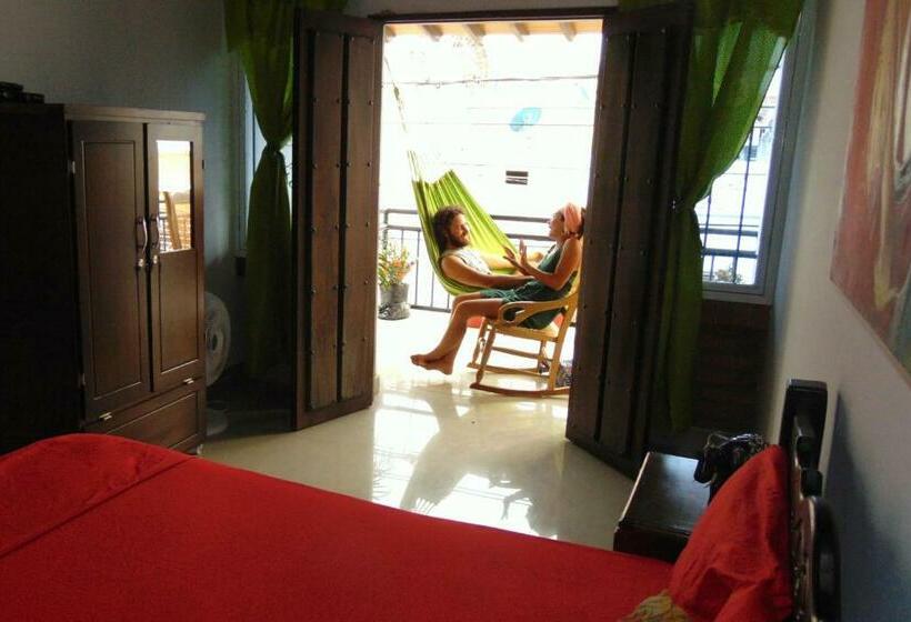 חדר דלוקס עם מרפסת, Hostal Santa Maria City