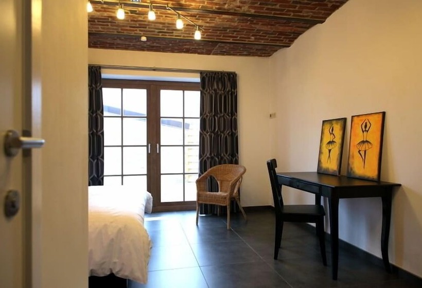 חדר סטנדרט, B&b Back2front