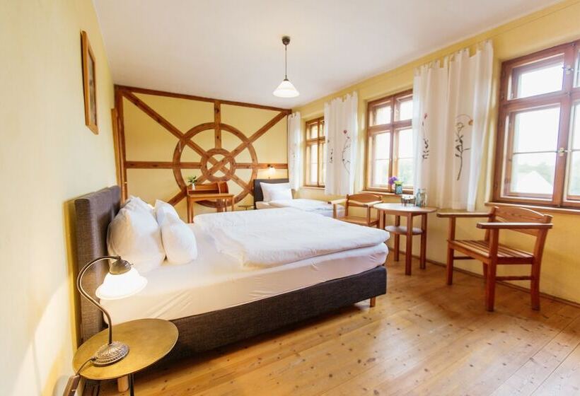 Номер Стандарт Трехместный, Turmvilla Bad Muskau