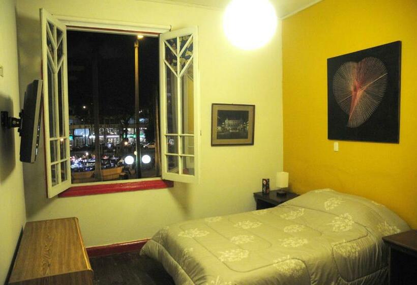 غرفة ديلوكس, Flying Dog Hostel