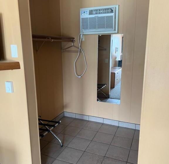 标准间, All Star Inn & Suites