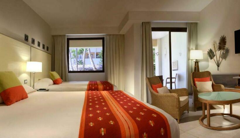 סוויטת ג'וניור דלוקס, Catalonia Punta Cana - All Inclusive