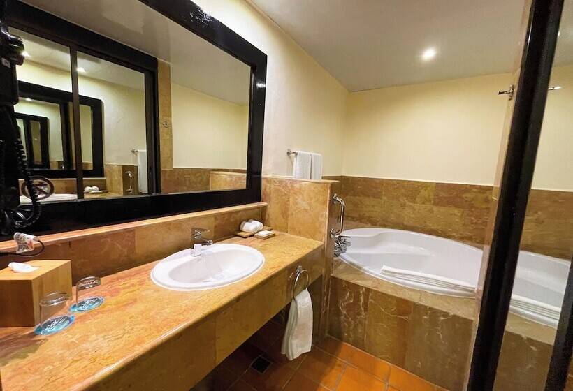 סוויטת ג'וניור פרמיום, Catalonia Punta Cana - All Inclusive
