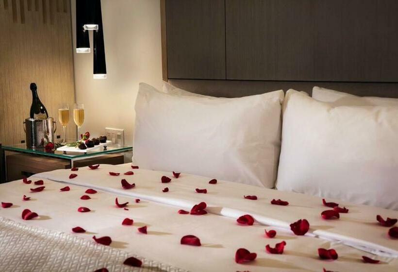 디럭스 스위트 킹 침대, H2o Suites Adults Only
