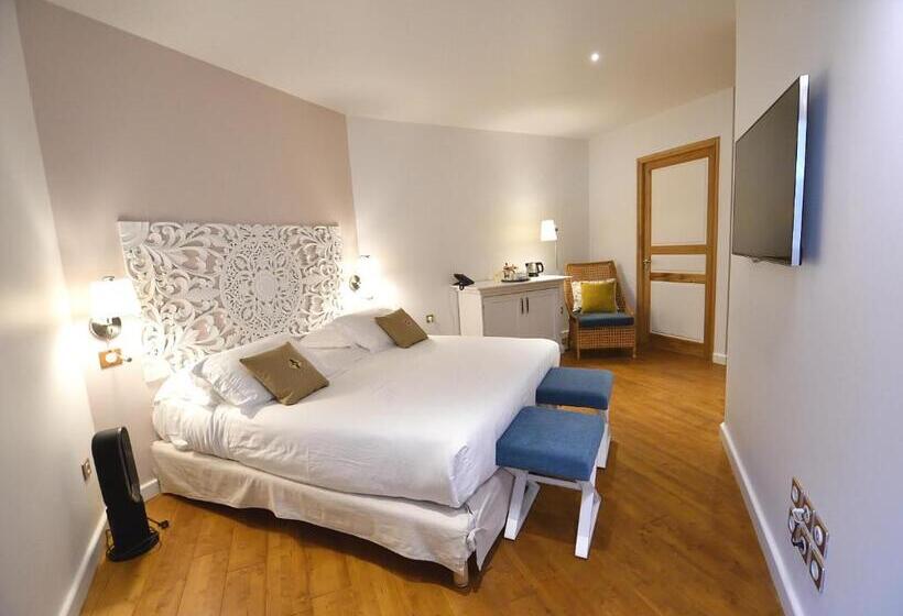 اتاق لوکس, Tsilaosa Hôtel