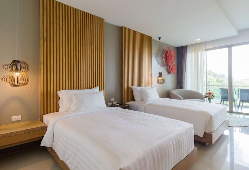 디럭스 룸, Wyndham Grand Phuket Kalim Bay
