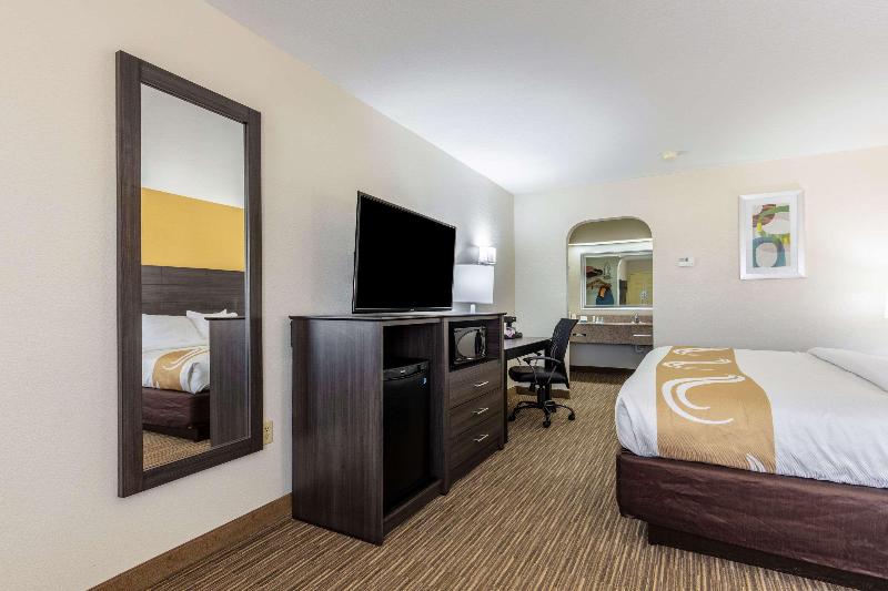 스탠다드 룸 킹사이즈 침대, Wyndham Grand Phuket Kalim Bay