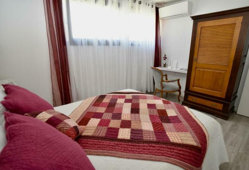 Номер Стандарт, Chambres A Bord O
