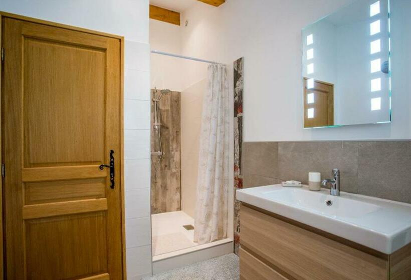 Номер Стандарт, Domaine L'helion