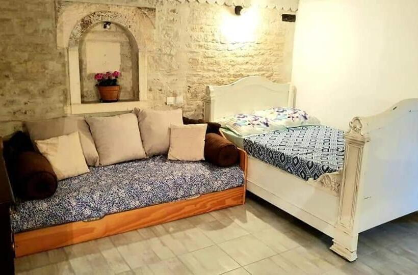 Апартаменты 2 Спальни, La Fontenelle Chambres D'hôtes