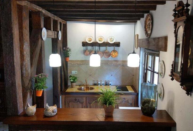 سوییت لوکس, Le Relais De La Tour