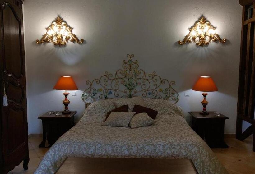 سوییت لوکس, Le Relais De La Tour
