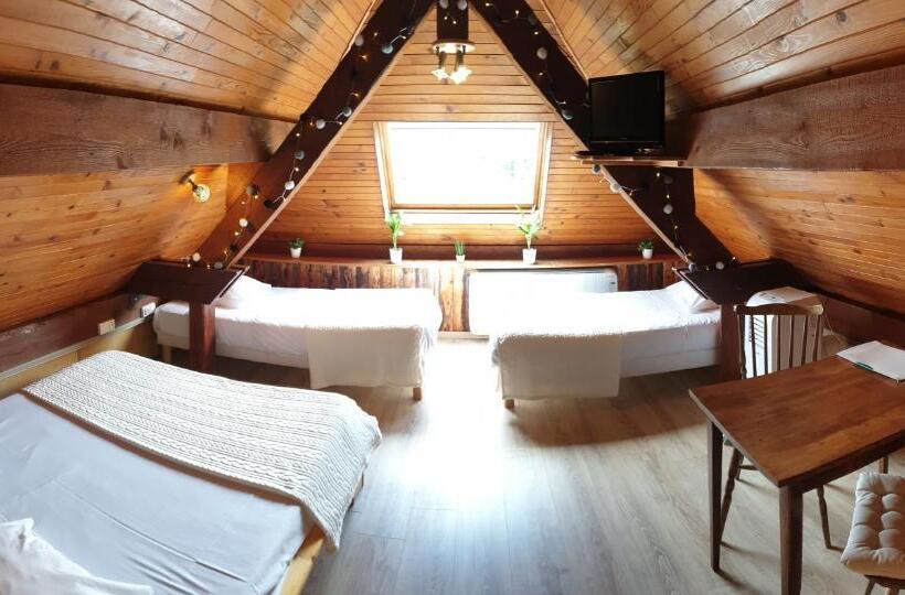 Четырехместный Номер Стандарт, Auberge De La Rivière