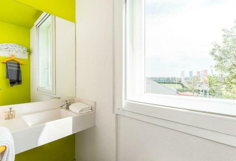 バスルーム共有のトリプルスタンダード, First Eco Savigny Villemoisson Centre Commercial Carrefour