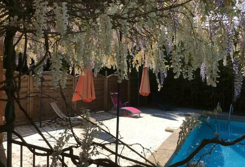 Номер Стандарт Вид на Сад, La Bastide Des Pins