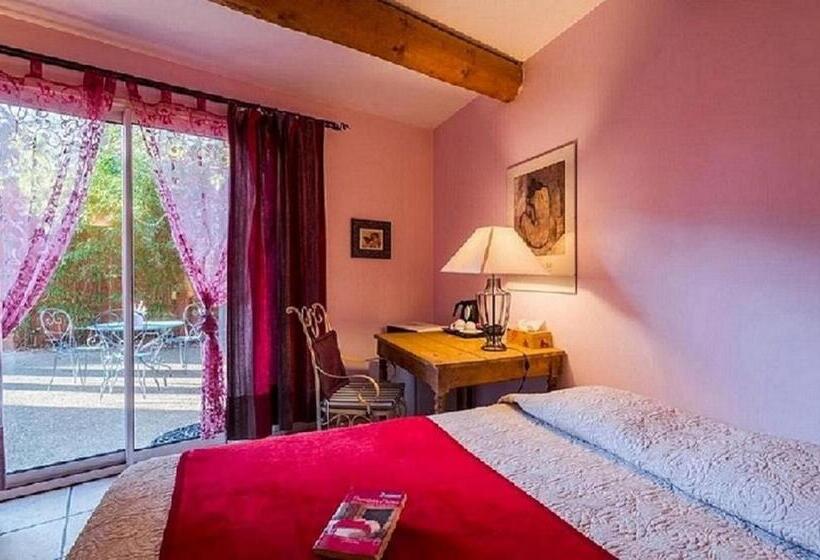 Трехместный Номер Стандарт Вид на Сад, La Bastide Des Pins