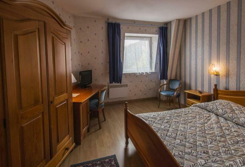 Номер Стандарт, Logis Hôtel Restaurant Hostellerie De L étoile