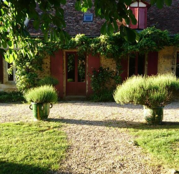 Номер Superior Кровать Кинг, Chambres D Hôtes   Dîners   Piscine   Centre Ville Bergerac 5km   Domaine De Bellevue Cottage
