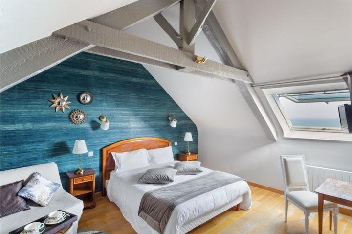 Трехместный Superior Вид на Море, La Metairie Du Vauhariot   Chambre Ou Lodge   Piscine Chauffée   Vue Mer Et Mont Saint Michel   Gr34