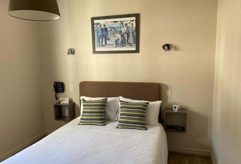 Номер Стандарт, Hôtel Juantorena