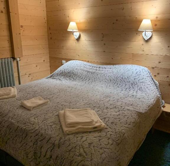 스탠다드 트리플 발코니 룸, Hôtel L équipe