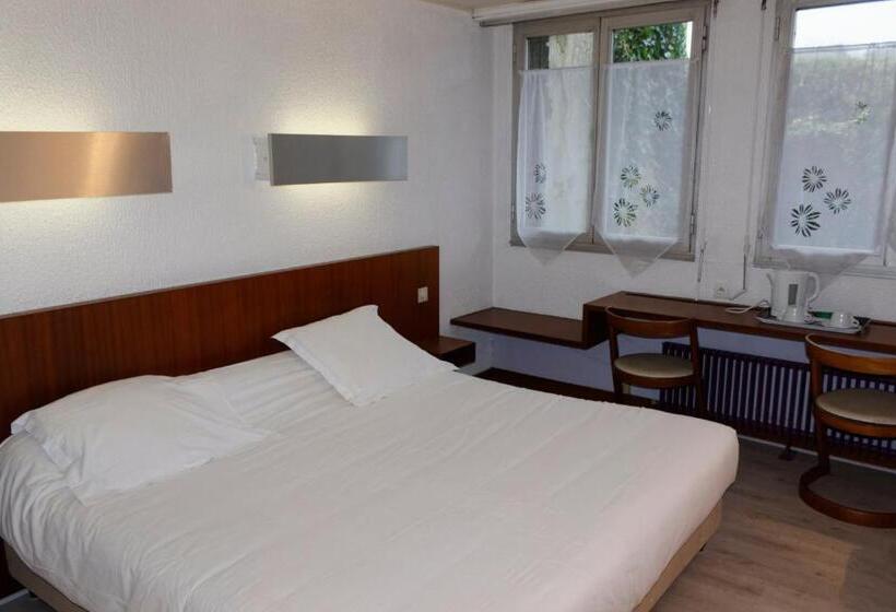 Номер Стандарт, Hôtel Le Relais