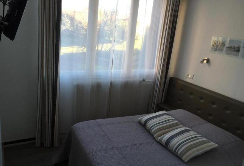 Номер Стандарт, Auberge Les Mufliers   Hôtel Les Forges