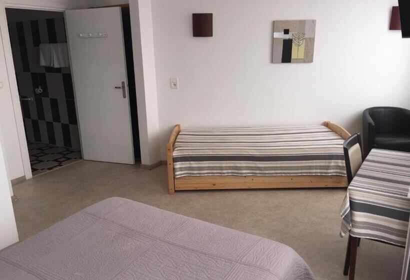 Номер Стандарт Трехместный, Auberge Les Mufliers   Hôtel Les Forges