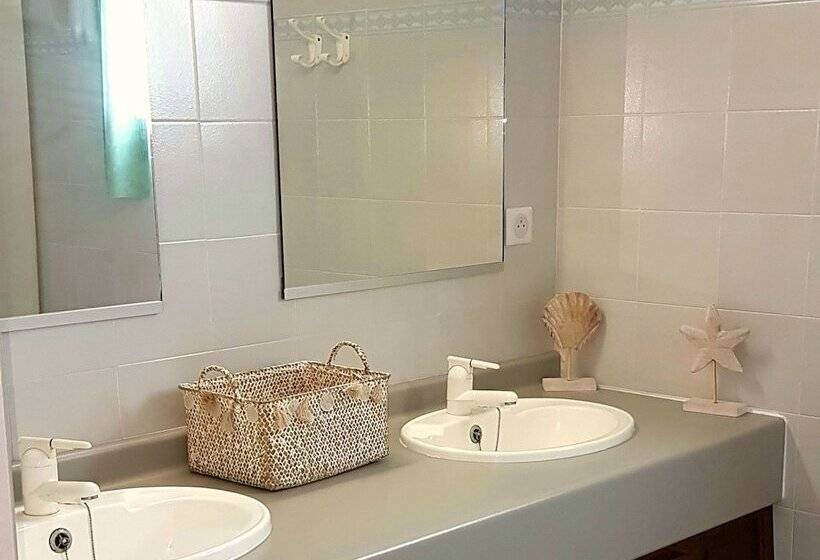 استودیوی استاندارد, Résidence Costa D'oru
