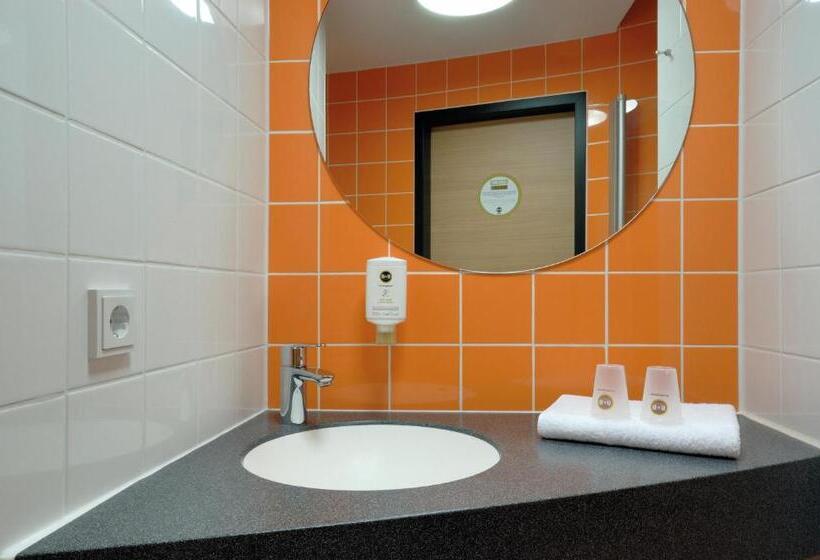 Номер Стандарт, B&b Hotel Schweinfurt City