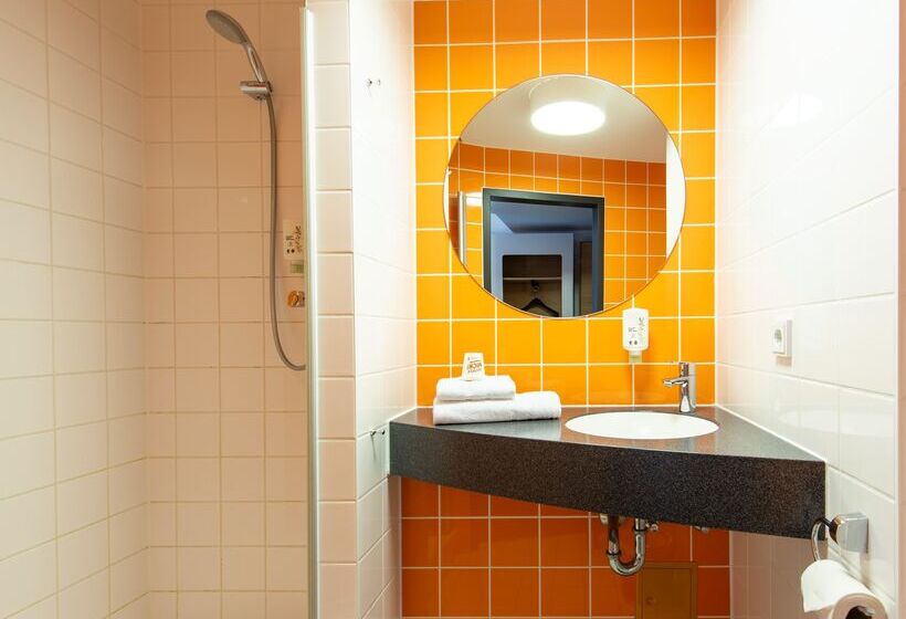 Номер Стандарт, B&b Hotel Schweinfurt City