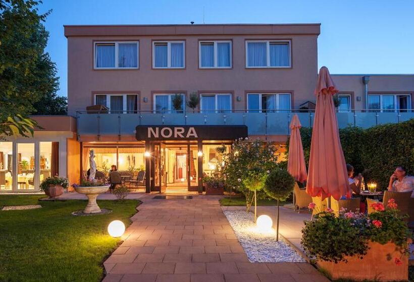 Номер Стандарт, Nora