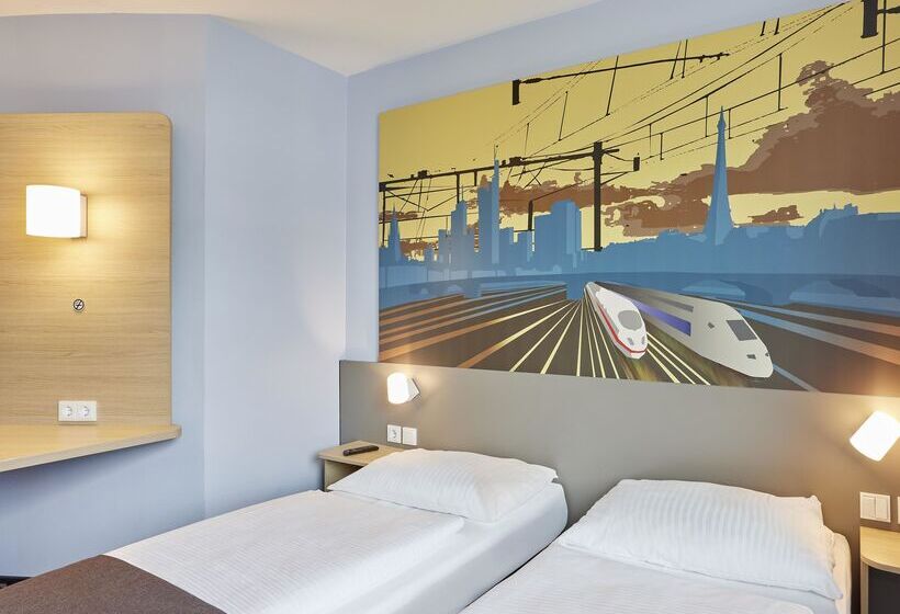 Номер Стандарт, B&b Hotel Saarbrücken Hbf