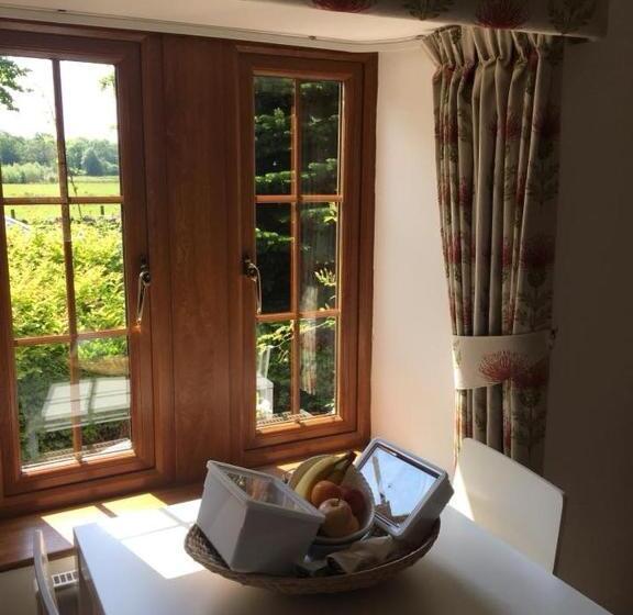 Номер Стандарт, Alderdale B&b