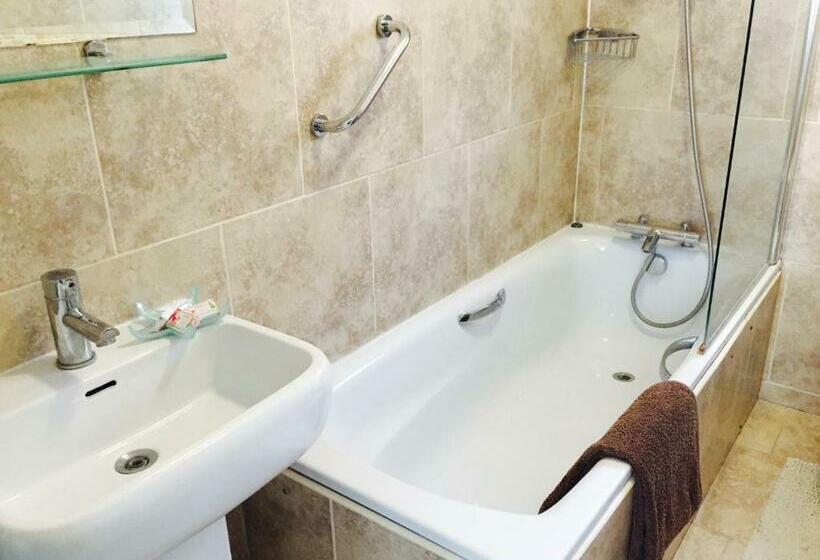 Номер Стандарт Индивидуальный Совместная Ванная, Edgware B&b