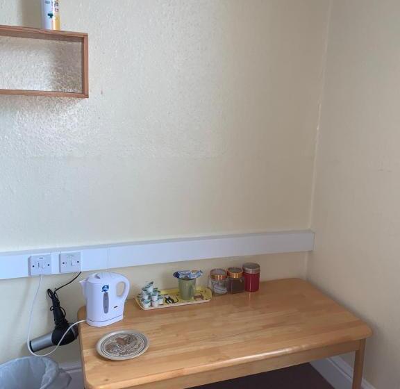 Номер Стандарт, Brafferton Guest House